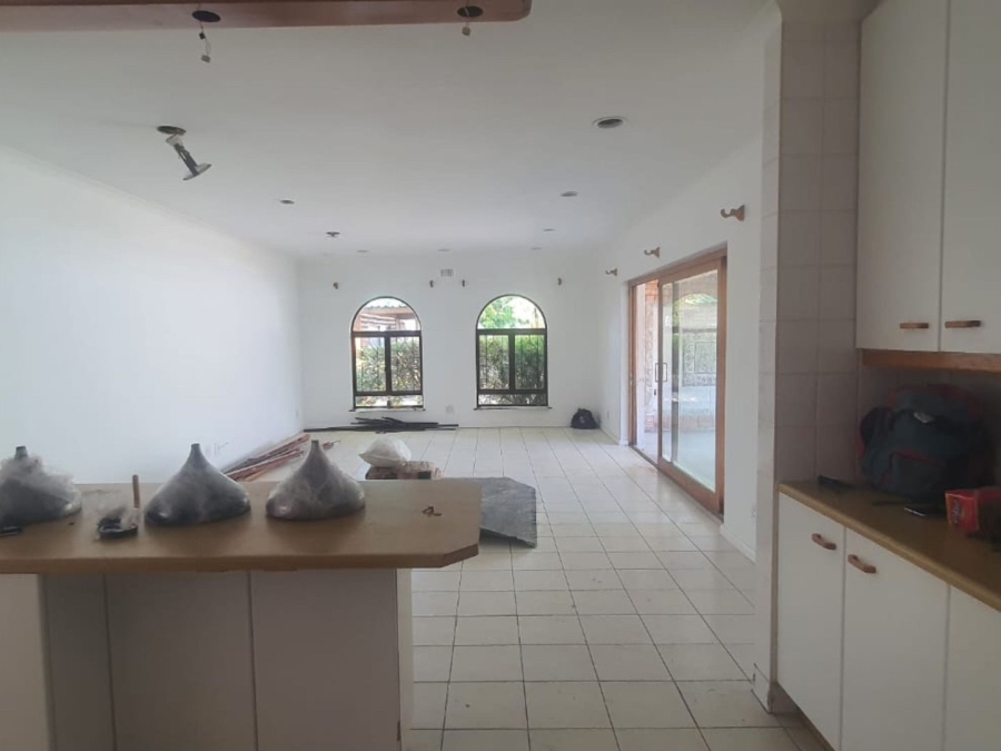 To Let 4 Bedroom Property for Rent in Constantia Western Cape